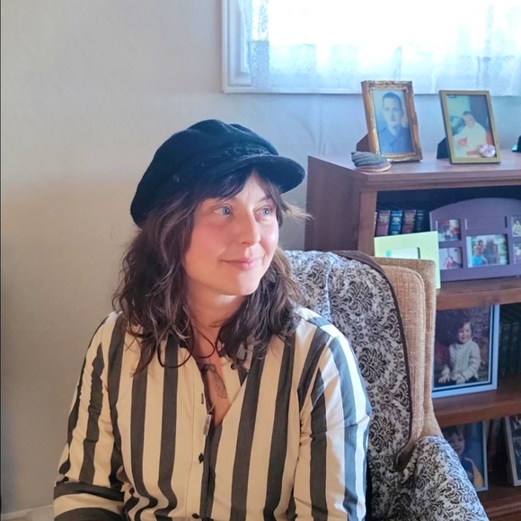 Meet your Posher, Keener - Picture 1 of 1